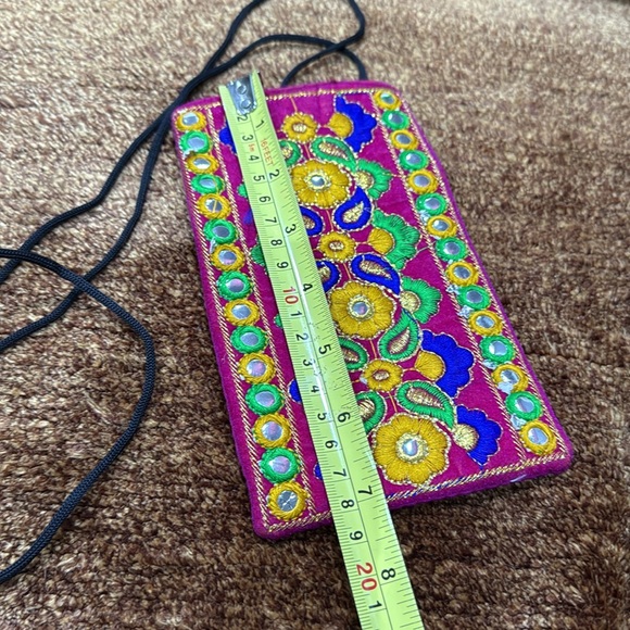 Bag phone Embroidery Hand Made - Picture 5 of 5